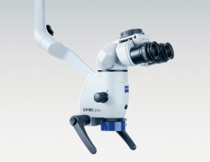 手術用顕微鏡OPMI　picoの写真