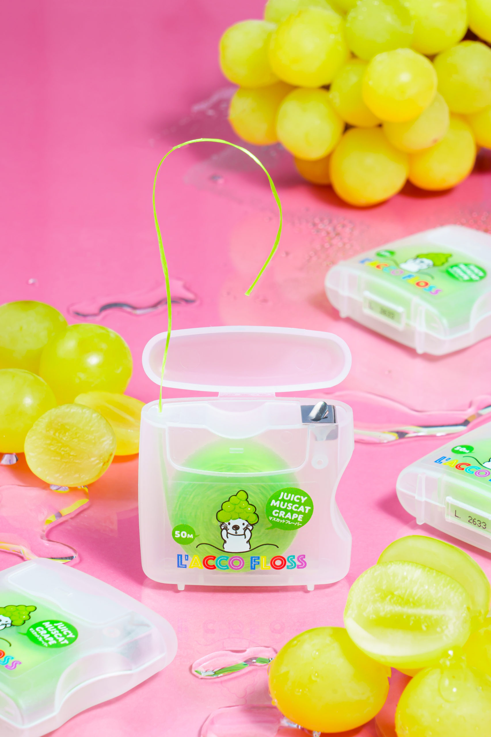 フレーバー付きデンタルフロス「L’ACCO FLOSS -ラッコフロス-」の写真
