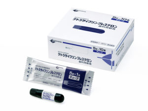 歯科用抗生物質製剤　「テトラサイクリン・プレステロン歯科用軟膏／チューブ」の写真